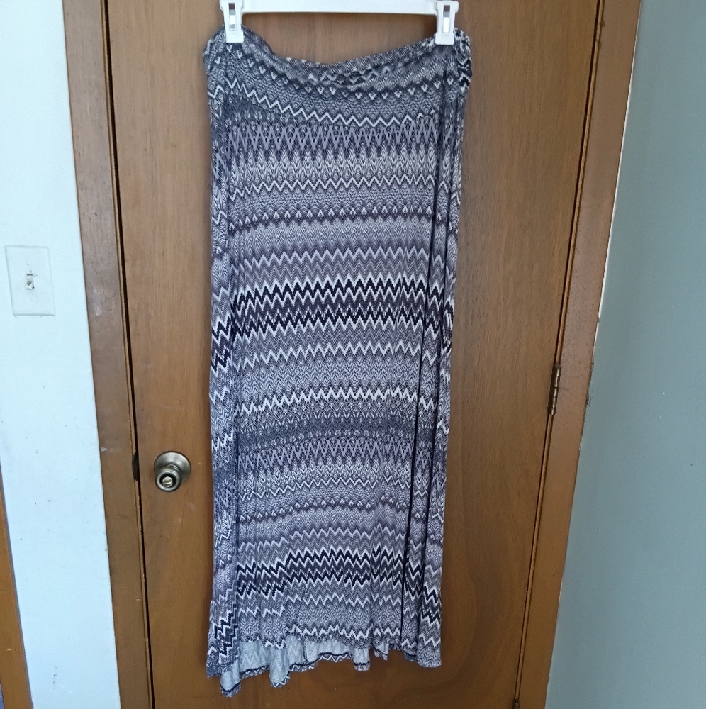 Women's Patterned Skirt